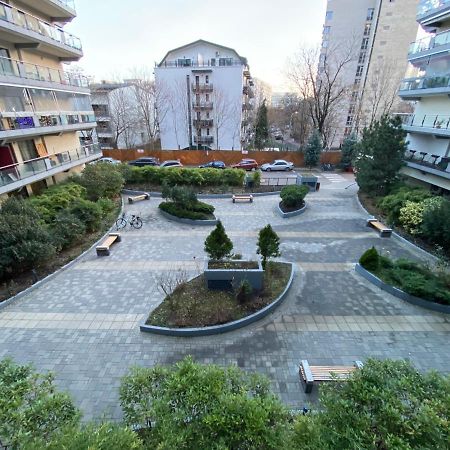 Green Apartment 214 With Private Parking Bucureşti Eksteriør bilde