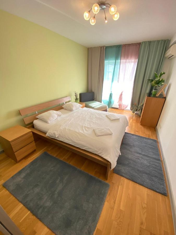 Green Apartment 214 With Private Parking Bucureşti Eksteriør bilde