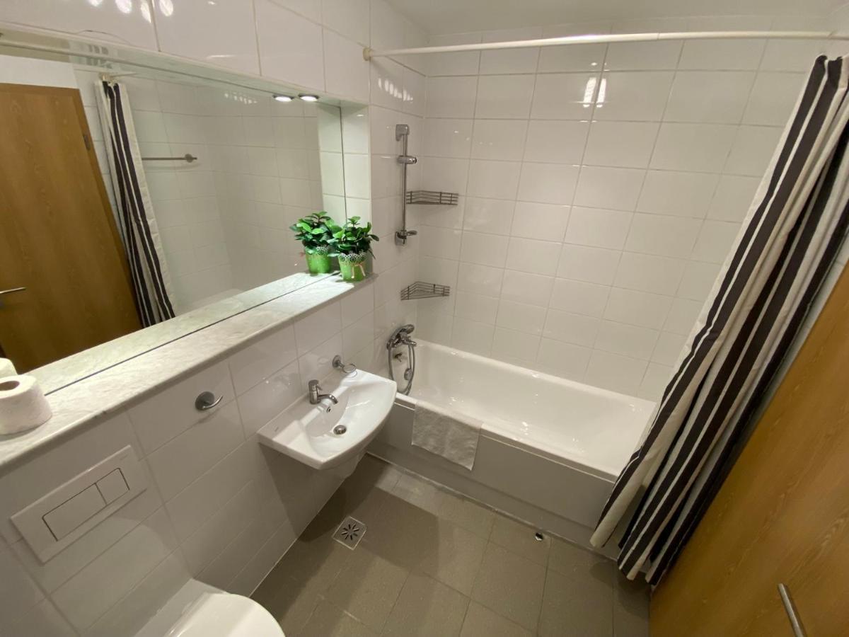 Green Apartment 214 With Private Parking Bucureşti Eksteriør bilde