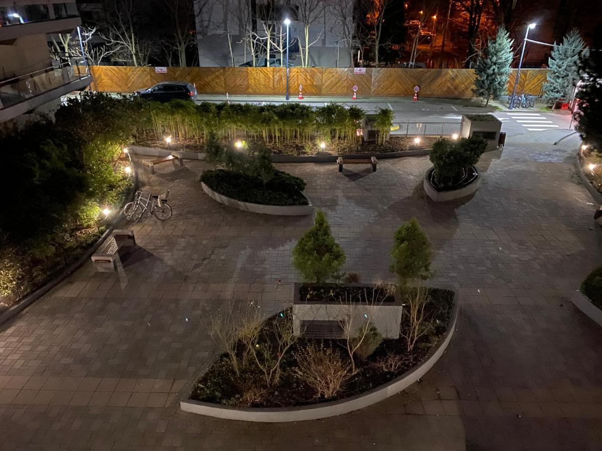 Green Apartment 214 With Private Parking Bucureşti Eksteriør bilde