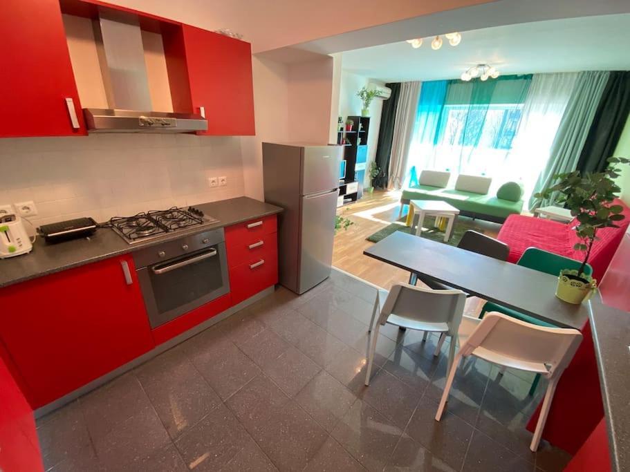 Green Apartment 214 With Private Parking Bucureşti Eksteriør bilde