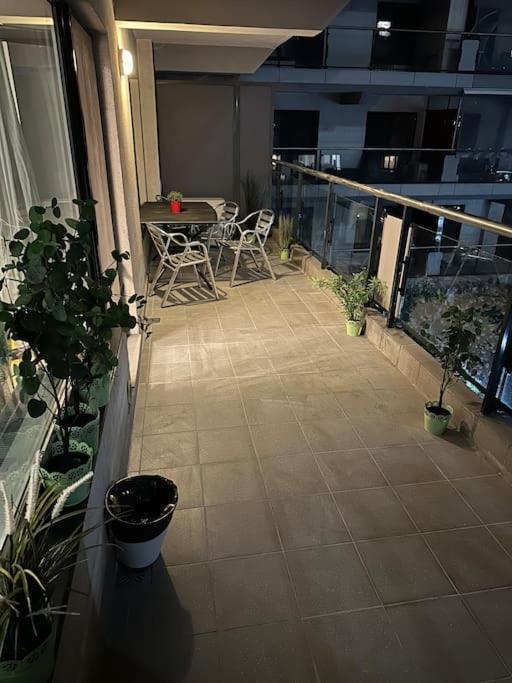 Green Apartment 214 With Private Parking Bucureşti Eksteriør bilde