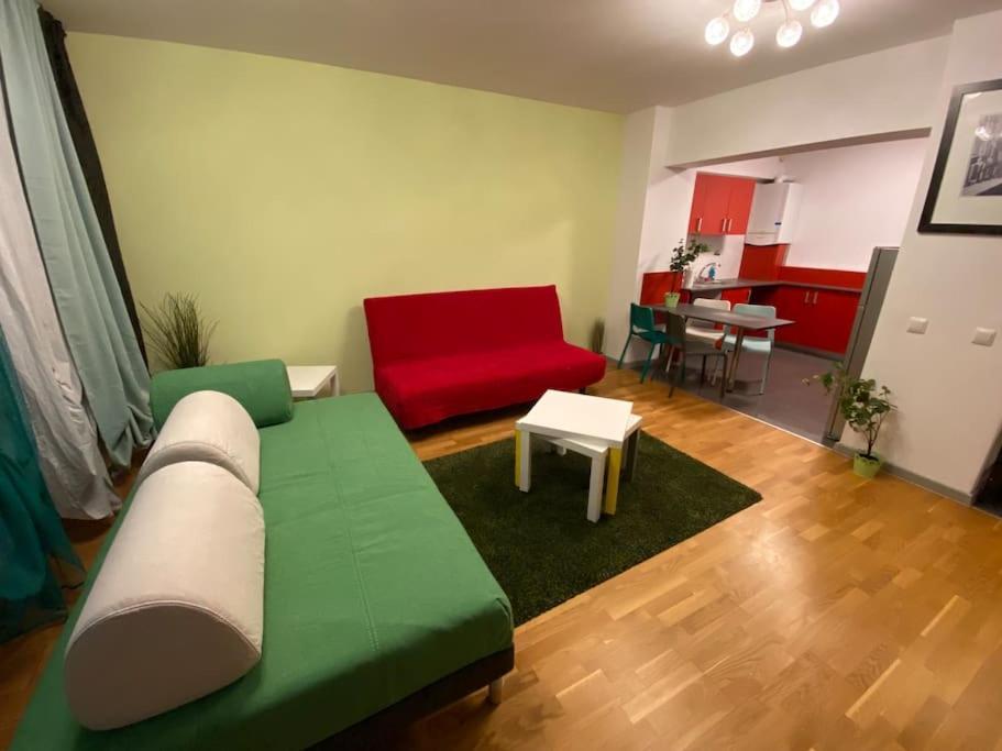 Green Apartment 214 With Private Parking Bucureşti Eksteriør bilde