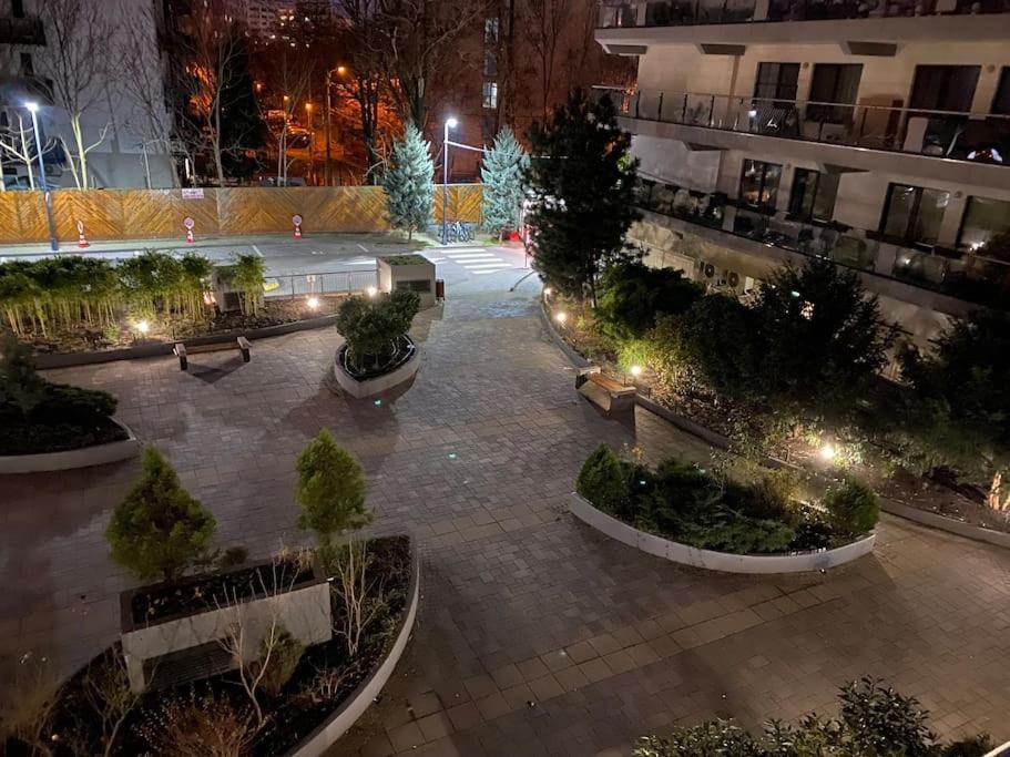 Green Apartment 214 With Private Parking Bucureşti Eksteriør bilde